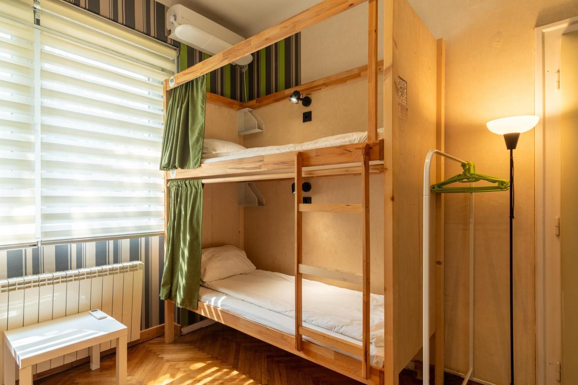 Cabbage Hostel Belgrade Exterior photo