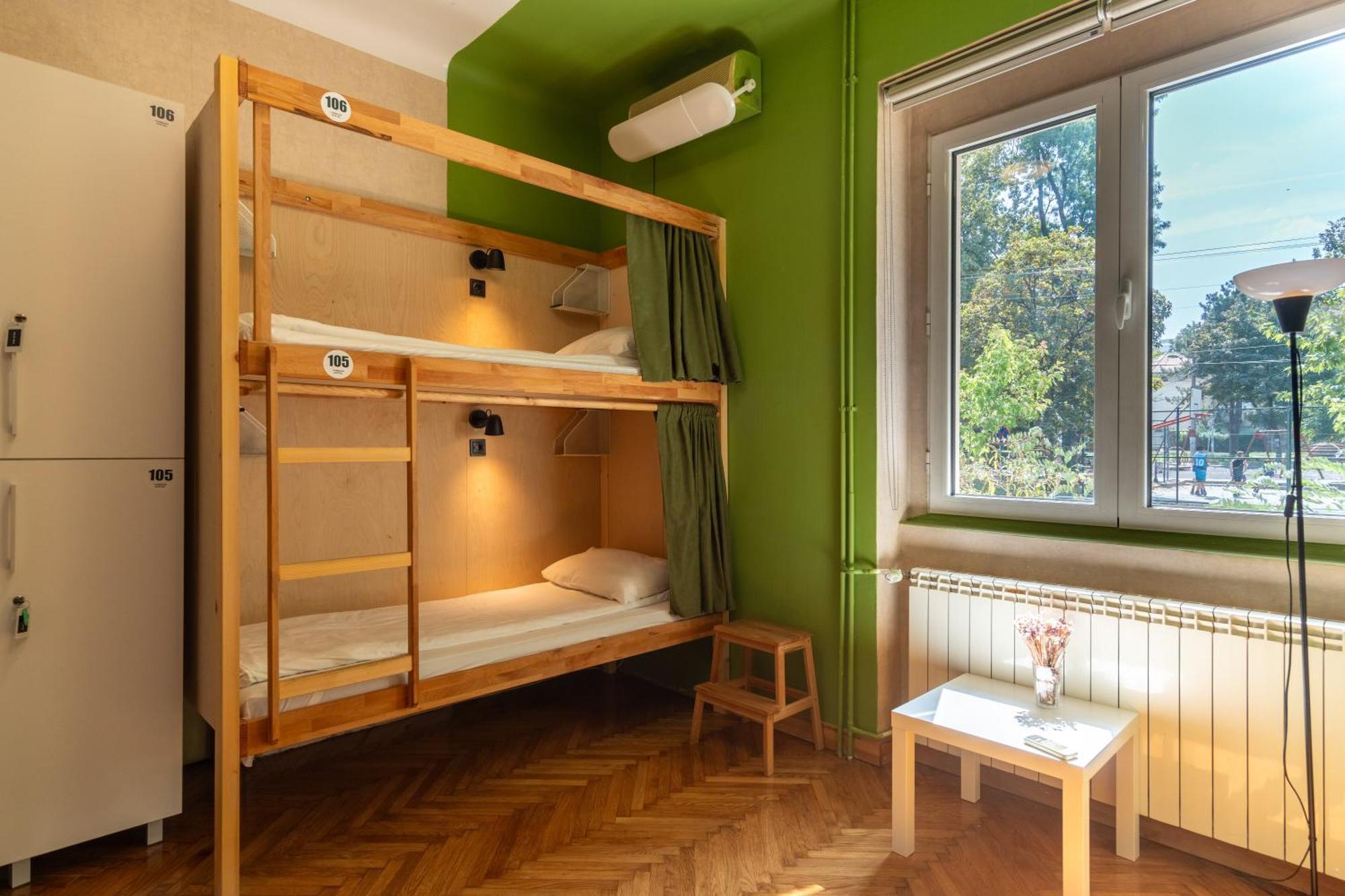 Cabbage Hostel Belgrade Exterior photo