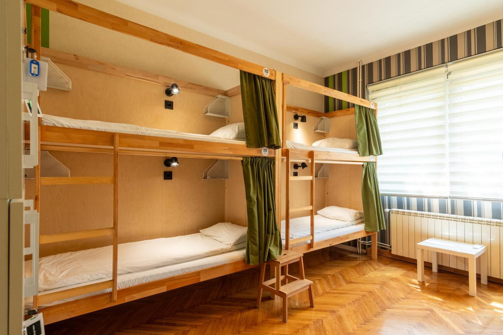 Cabbage Hostel Belgrade Exterior photo