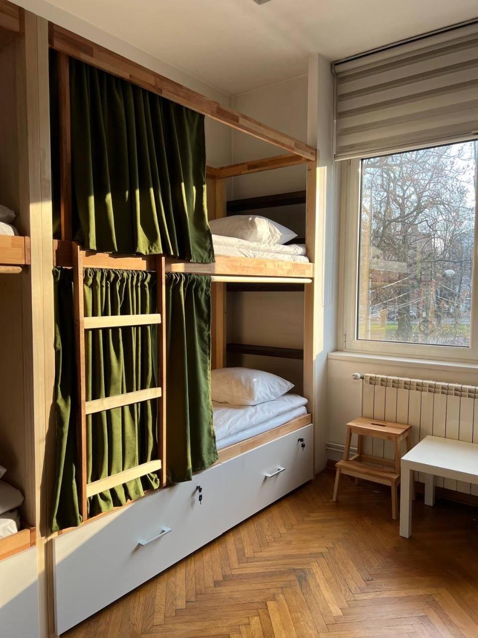 Cabbage Hostel Belgrade Exterior photo